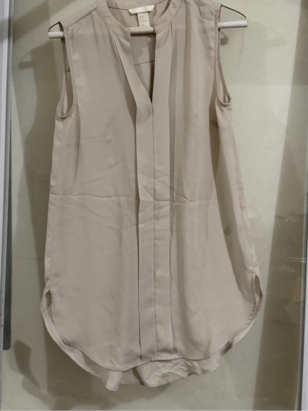 H&M Sleeveless Pleated V-Neck Camisole - Cream